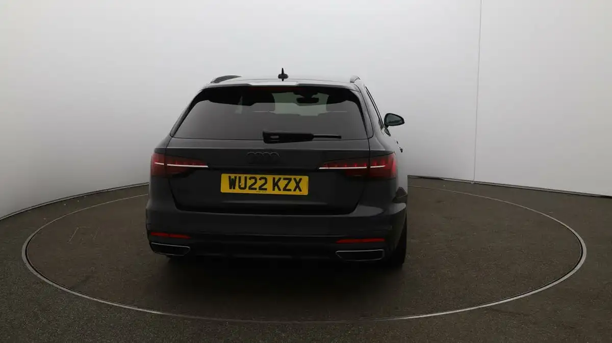 2022-audi-a4-avant-20-35-tfsi-black-edition-s-tronic-big-6