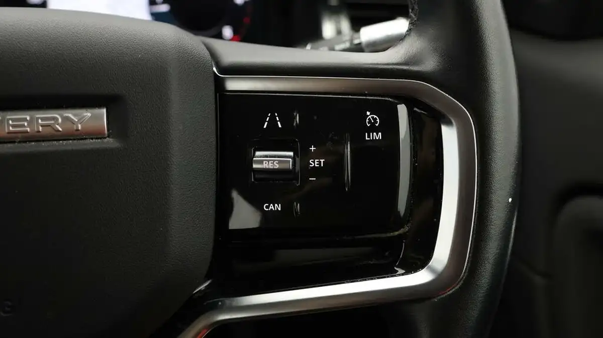 2021-land-rover-discovery-sport-20-d165-s-big-22