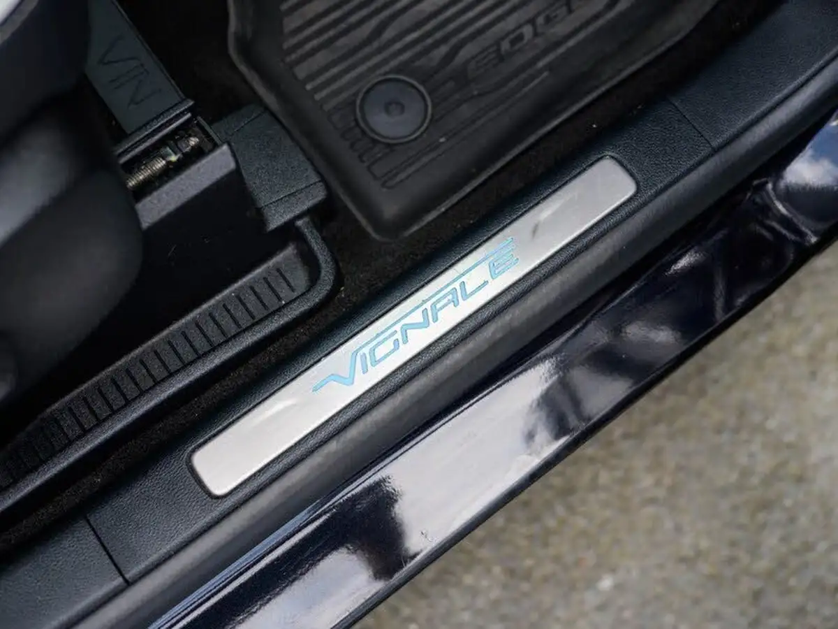 2019-ford-edge-20-vignale-big-31