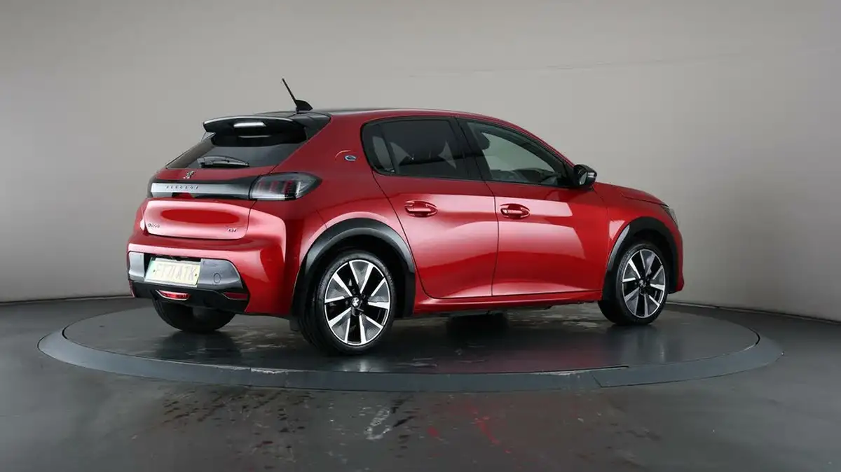 2022-peugeot-208-e-gt-136bhp-50kwh-big-6