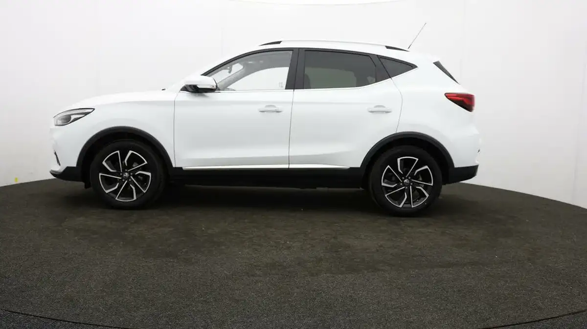 2023-mg-zs-suv-10t-gdi-exclusive-big-60