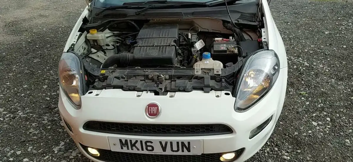 2016-fiat-punto-12-easy-5d-big-21