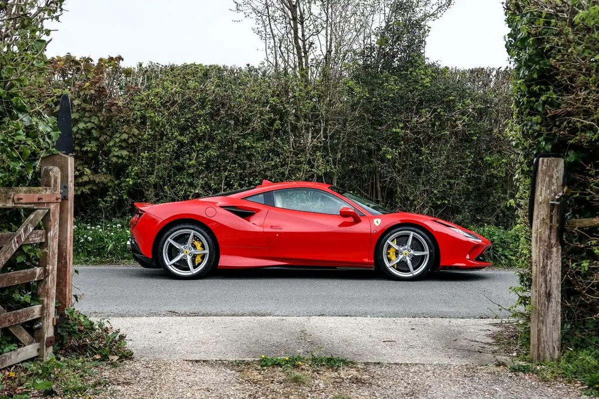 2021-ferrari-f8-tributo-big-3