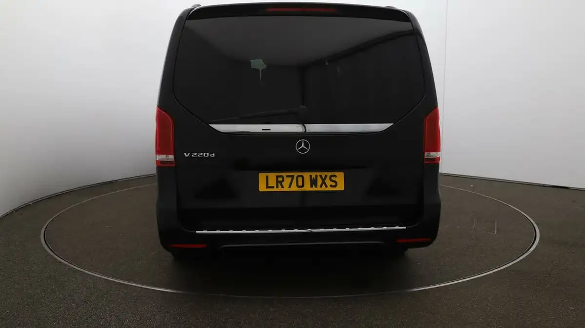 2020-mercedes-benz-v-class-20d-v220d-amg-line-long-big-53