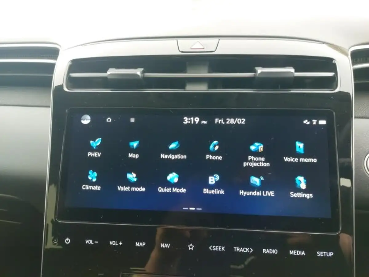 2023-hyundai-tucson-16-t-gdi-premium-265ps-4wd-phev-auto-big-11