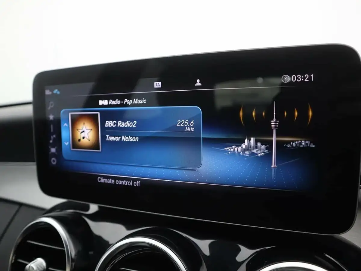 2019-mercedes-benz-c-class-20d-c220d-amg-line-ss-saloon-4d-big-11