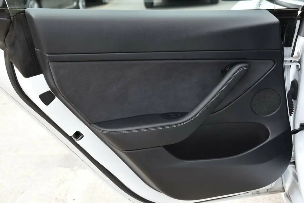 2021-tesla-model-3-e-long-range-4x4-big-64