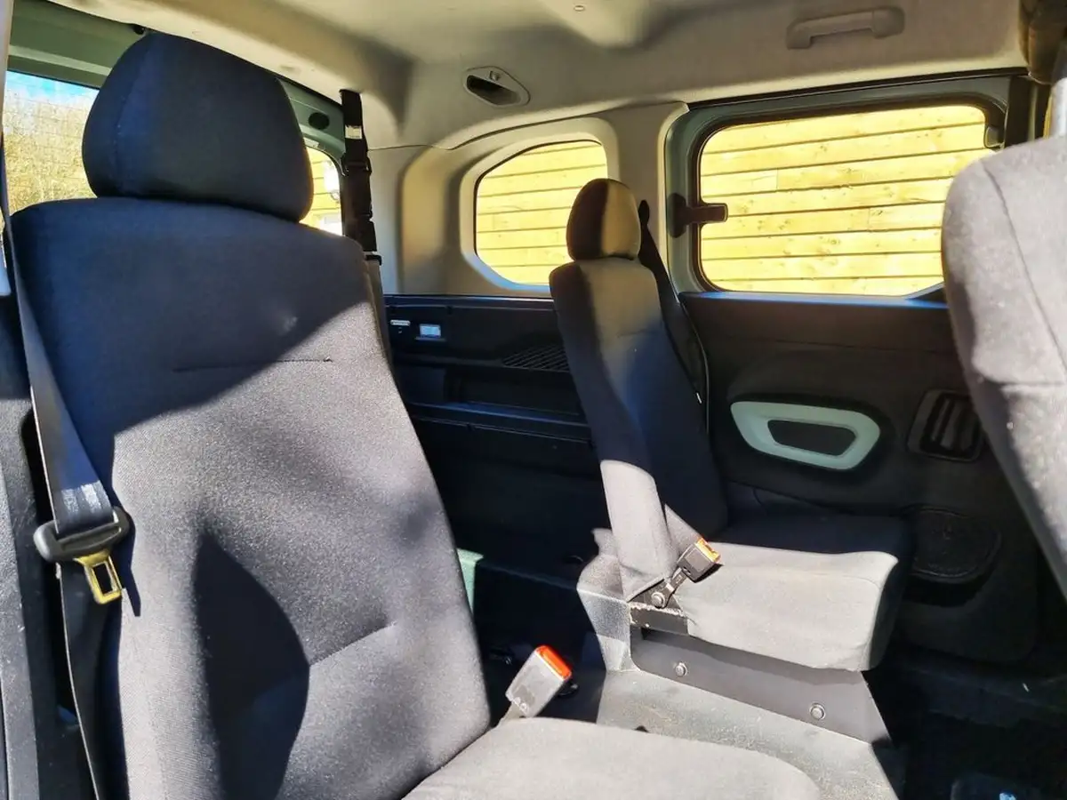 2020-citroen-berlingo-15bluehdi-feel-m-size-100ps-big-19