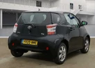 2009-toyota-iq-10-multidrive-small-7