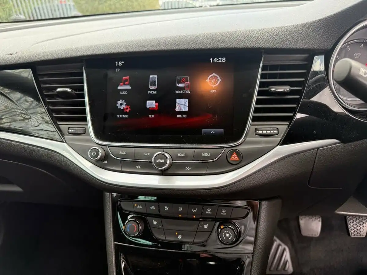 2016-vauxhall-astra-10i-turbo-sri-nav-hatchback-big-38