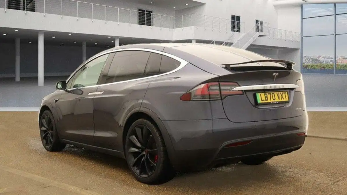 2020-tesla-model-x-e-ludicrous-performance-big-2