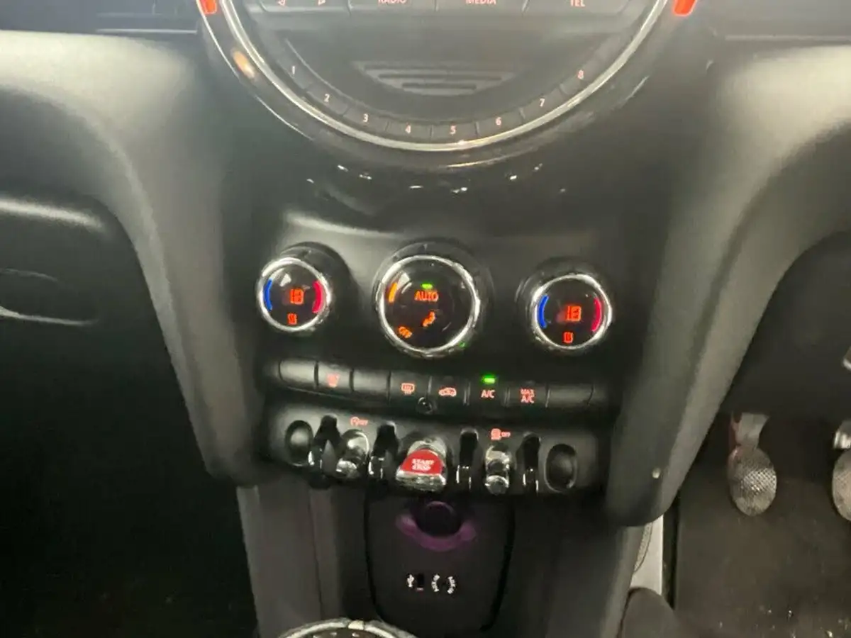 2017-mini-cooper-12-one-5d-big-13