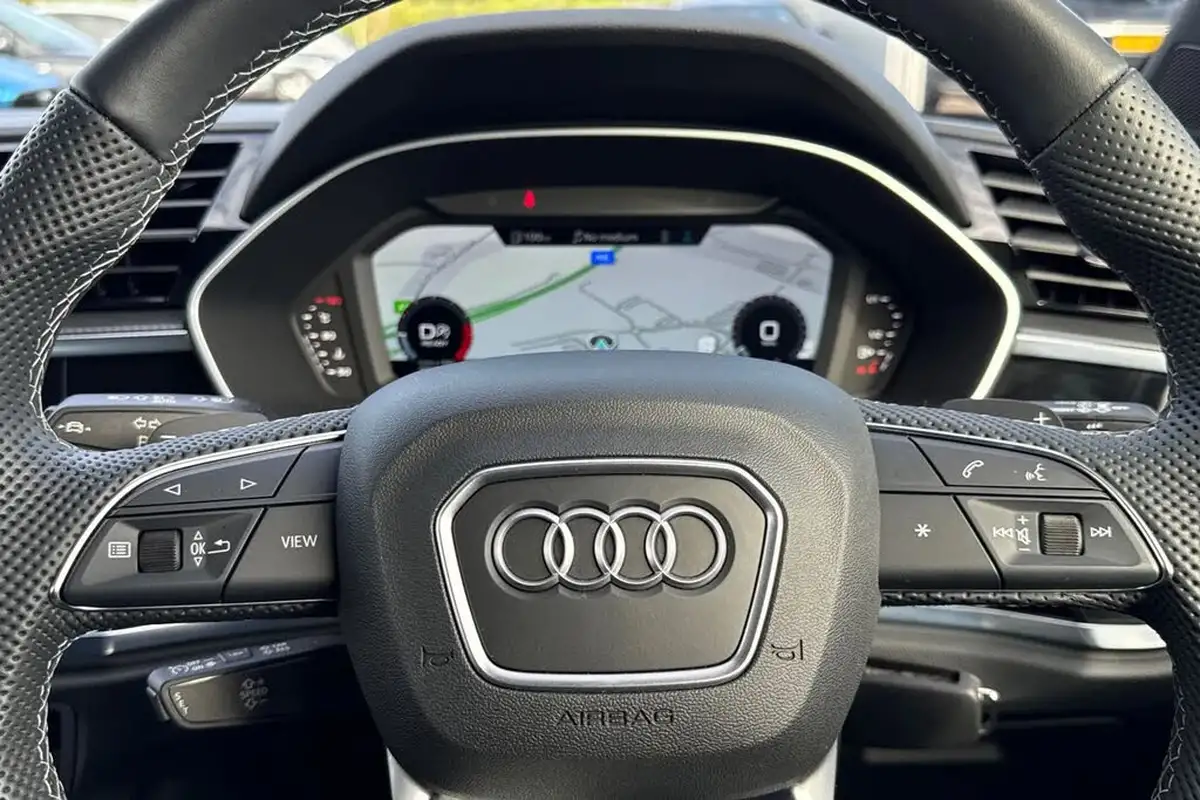 2024-audi-q3-15-35-tfsi-black-edition-sportback-s-tronic-big-41