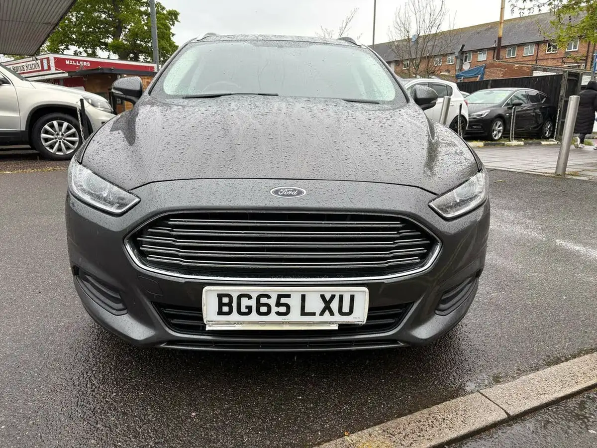 2015-ford-mondeo-15tdci-style-estate-big-1
