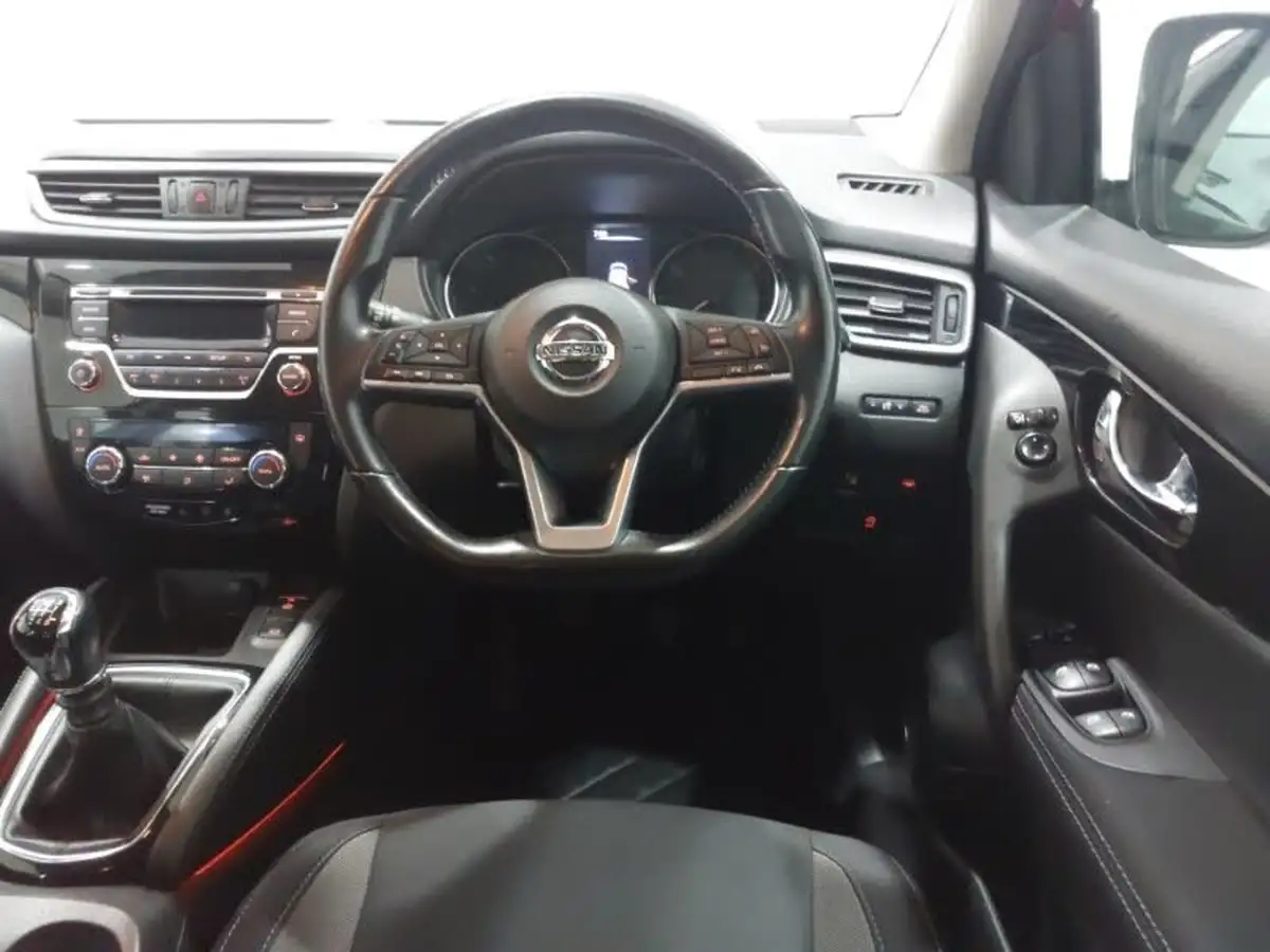2017-nissan-qashqai-15dci-acenta-big-6