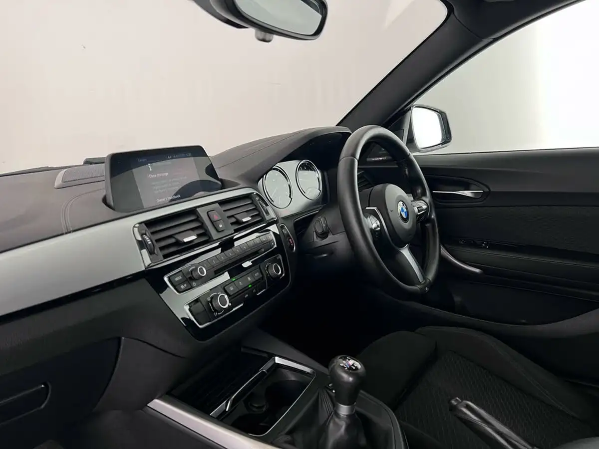 2018-bmw-1-series-15-118i-m-sport-shadow-edition-3d-big-14