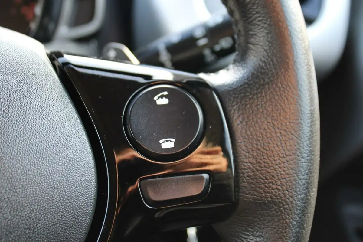 2016-toyota-aygo-10-vvt-i-x-pression-5d-x-shift-big-23