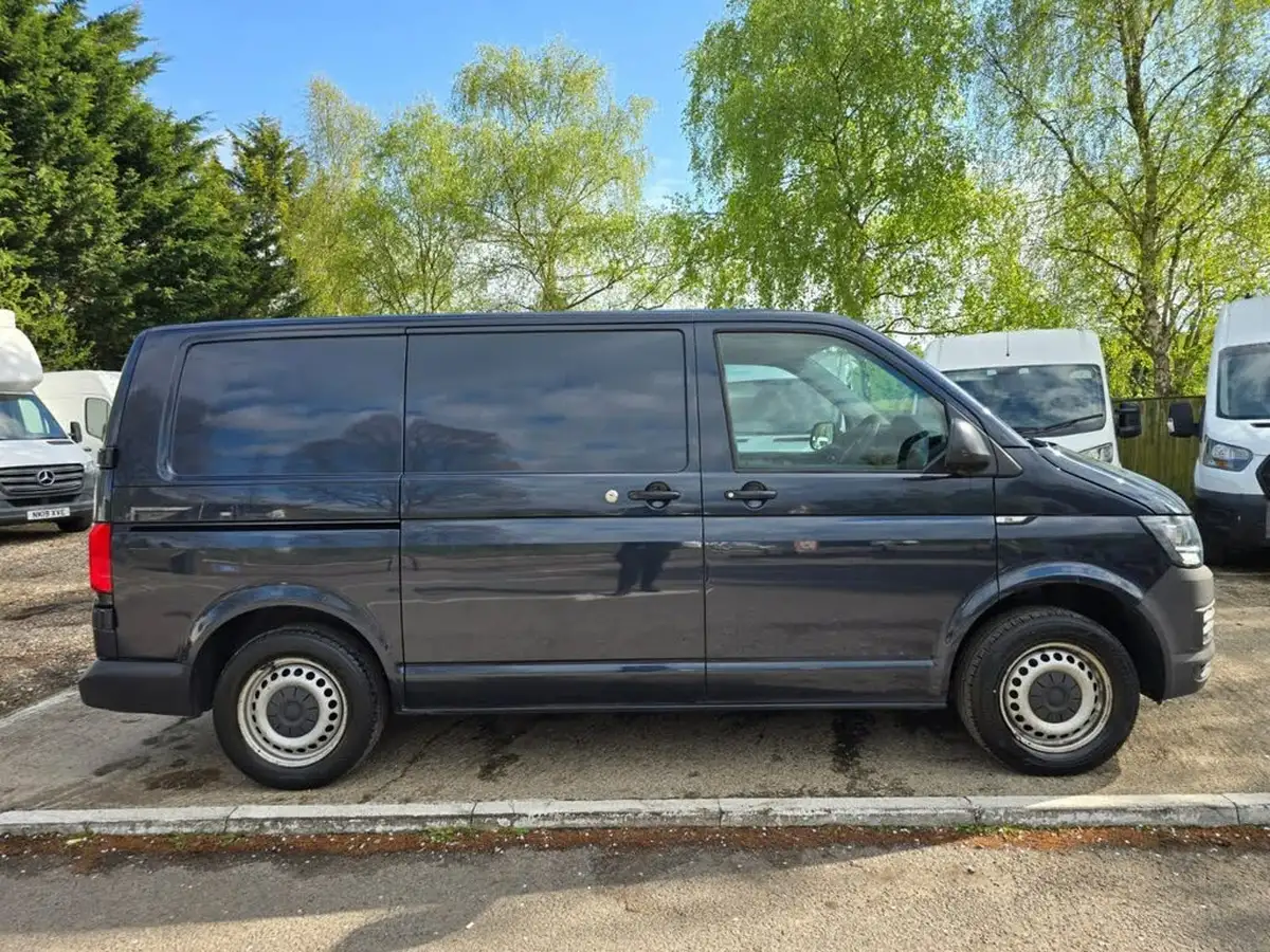 2018-volkswagen-transporter-20tdi-t30-startline-bmt-lwb-102pseu6-panel-big-2