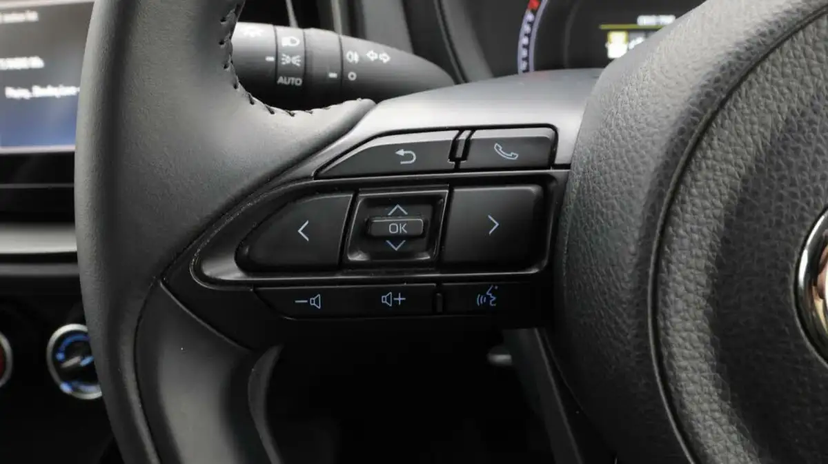 2022-toyota-aygo-x-10-vvt-i-pure-big-23