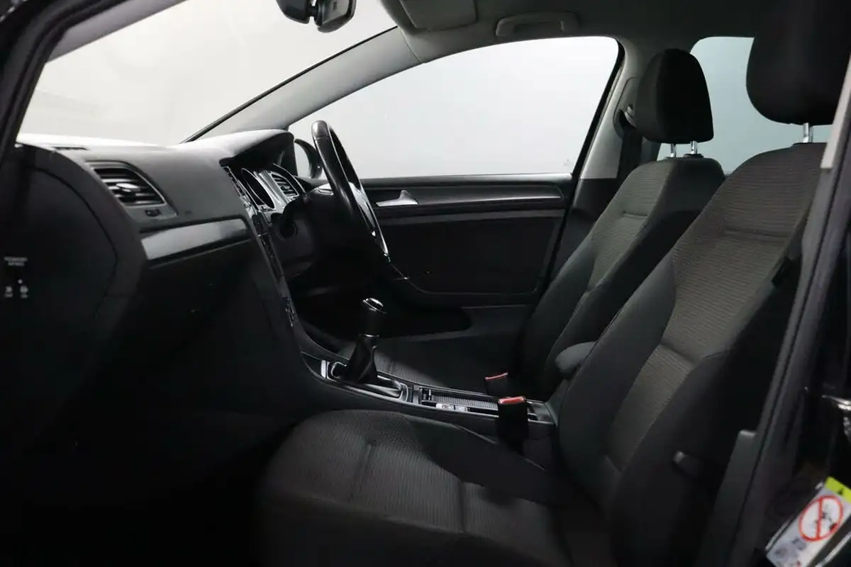 2020-volkswagen-golf-16tdi-match-edition-hatchback-big-38