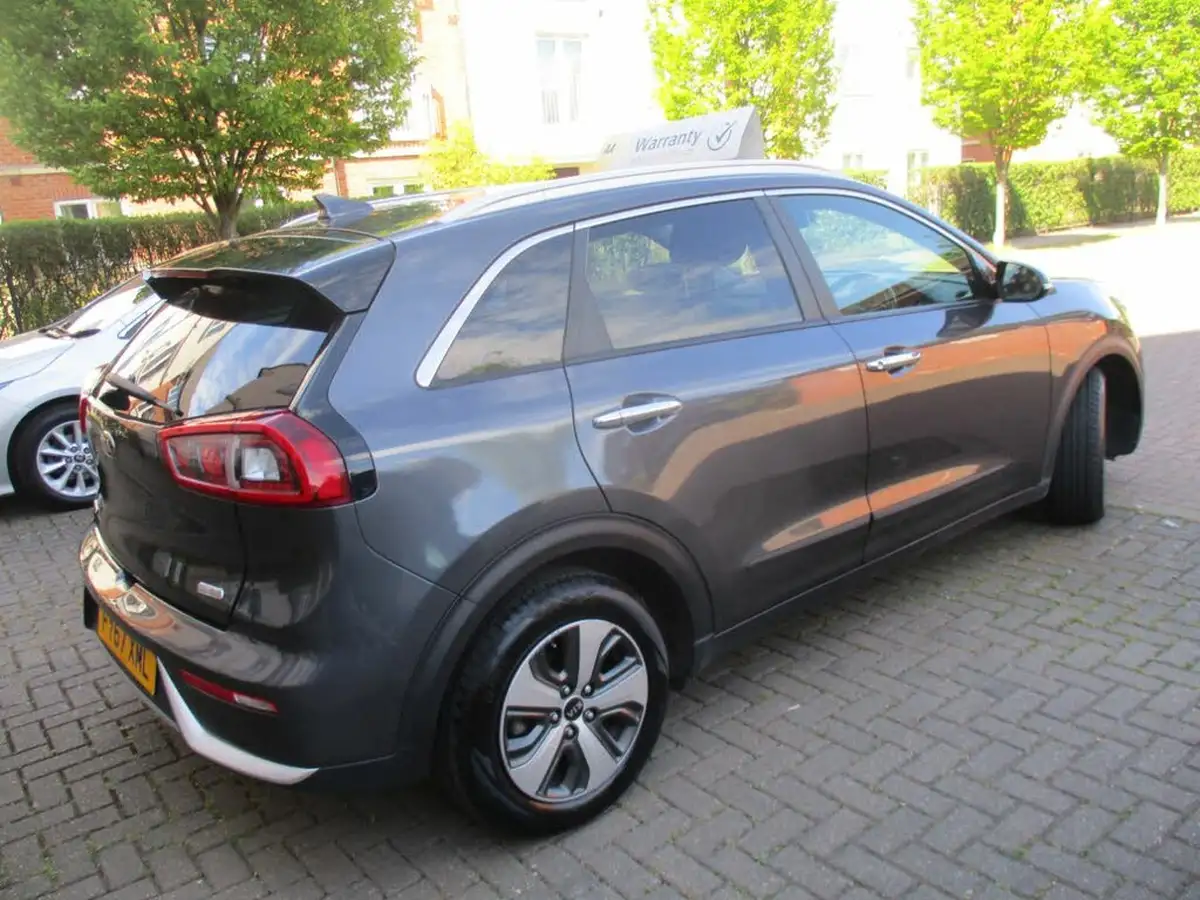 2017-kia-niro-16-gdi-2-156kwh-lithium-ion-big-7