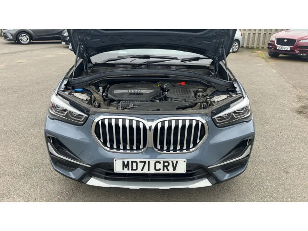 2021-bmw-x1-15-sdrive18i-xline-big-7