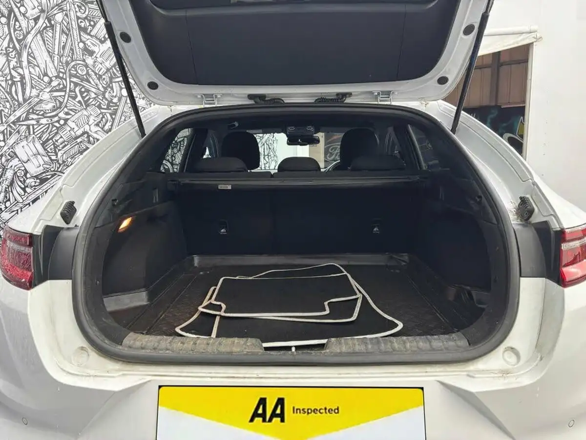 2022-kia-pro-ceed-15-t-gdi-gt-line-big-26