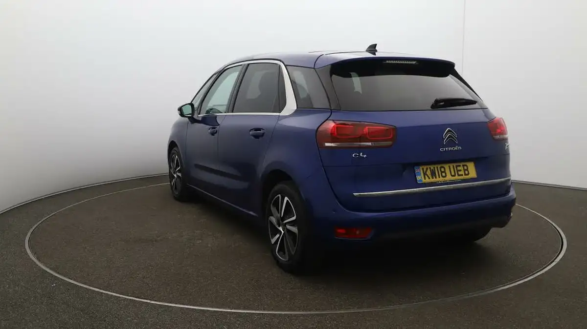 2018-citroen-c4-picasso-12-puretech-flair-big-56