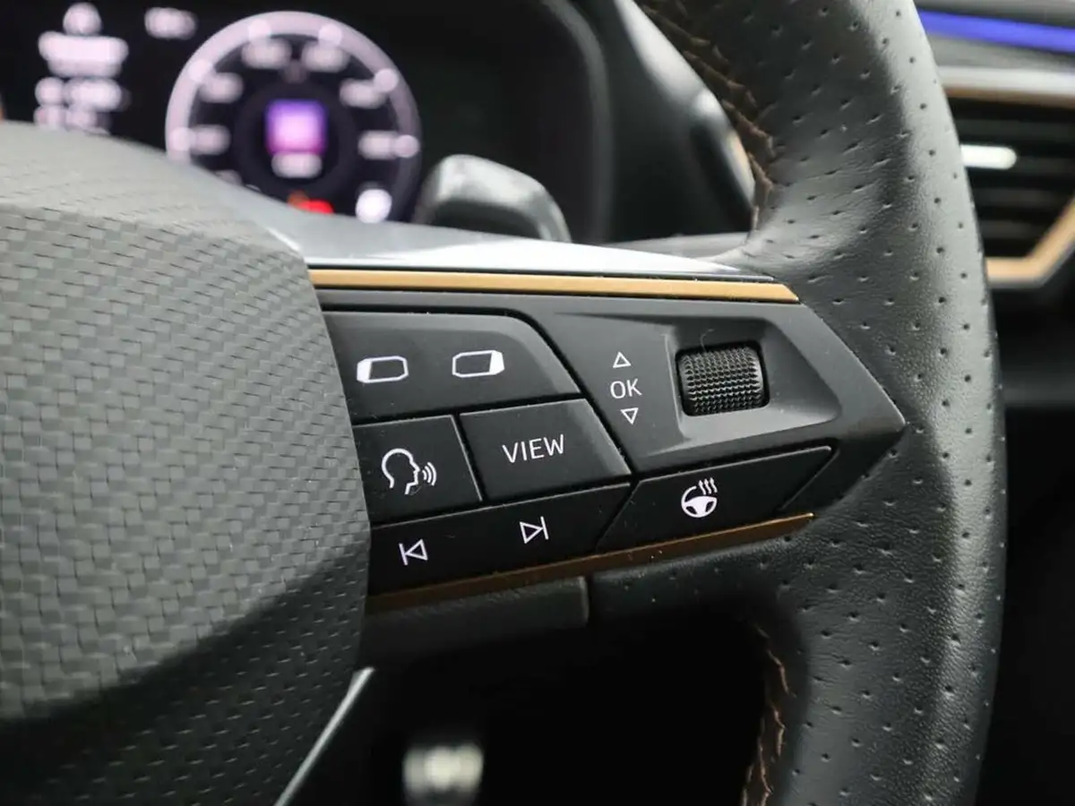 2022-cupra-leon-nf-20-tsi-vz2-300ps-hatchback-big-21