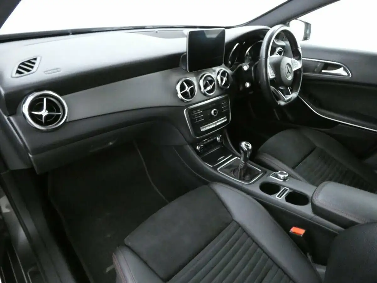 2018-mercedes-benz-gla-class-16-gla-200-amg-line-154bhp-big-21