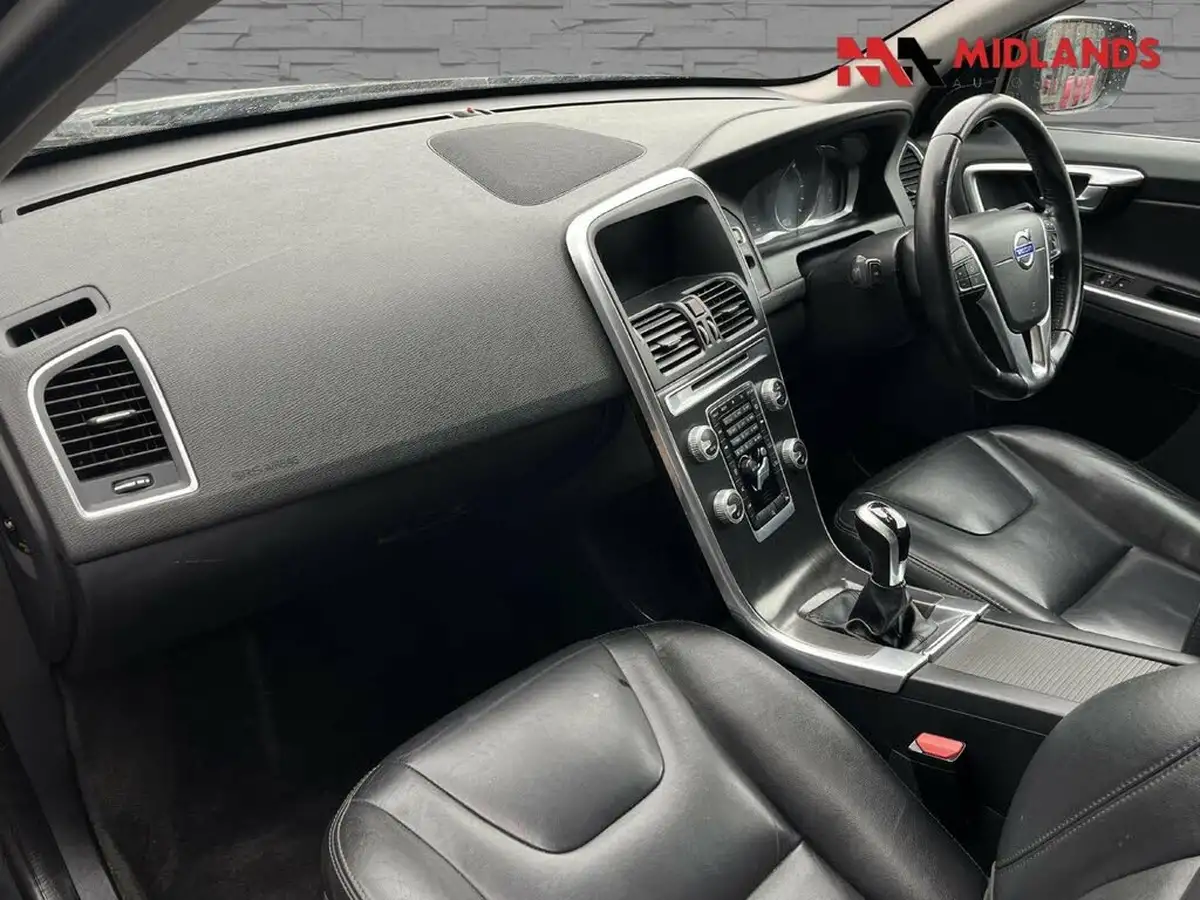 2016-volvo-xc60-20td-d4-se-lux-nav-big-5