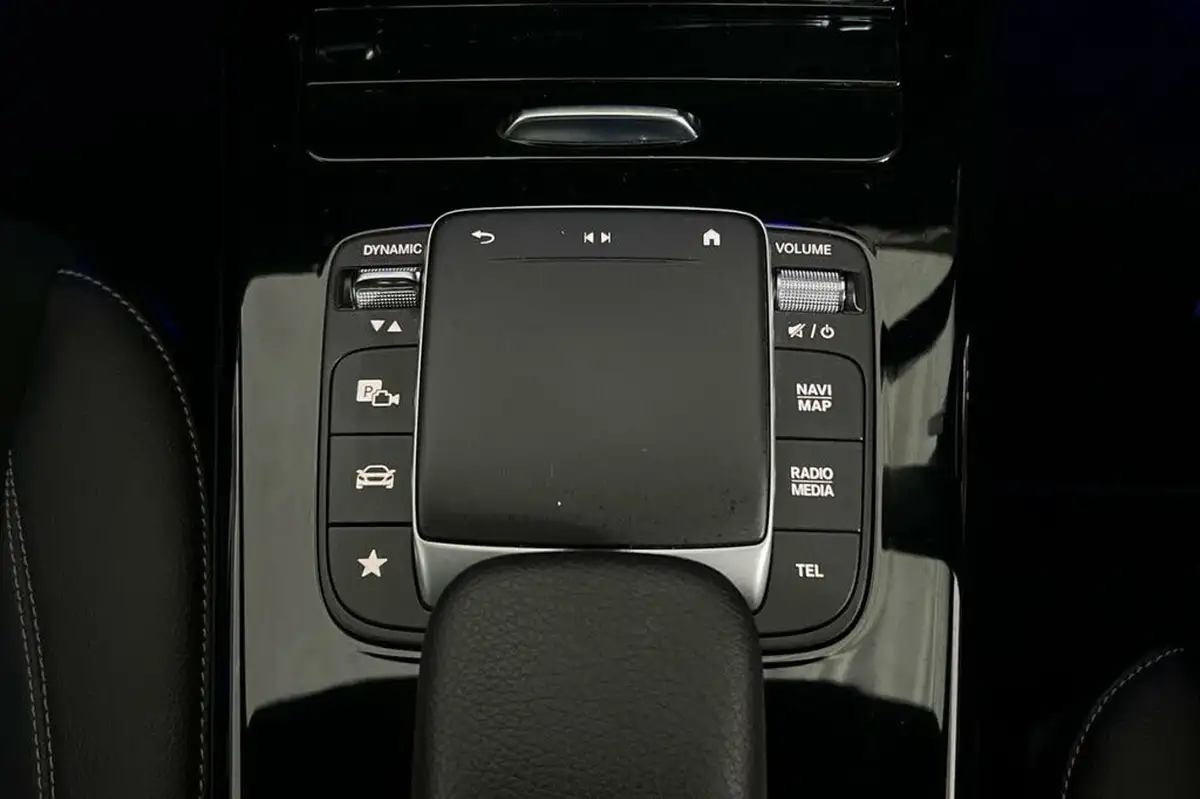2022-mercedes-benz-a-class-20-a250-amg-line-executive-edition-saloon-4d-big-31