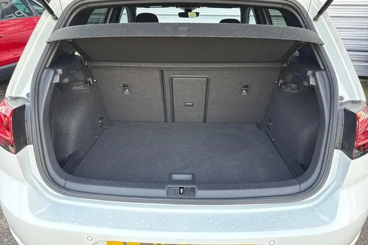 2019-volkswagen-golf-20tdi-gtd-blueline-hatchback-5d-dsg-big-5