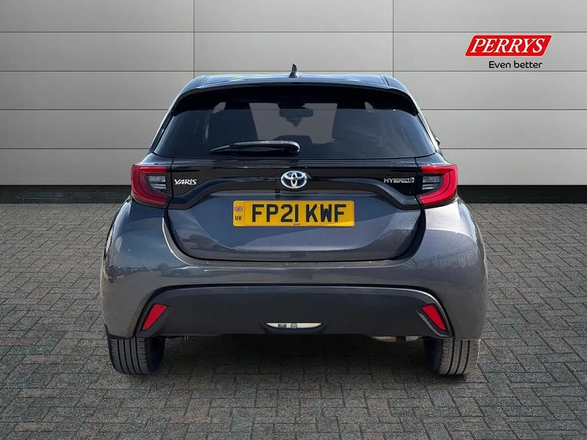 2021-toyota-yaris-15-vvt-i-design-big-4