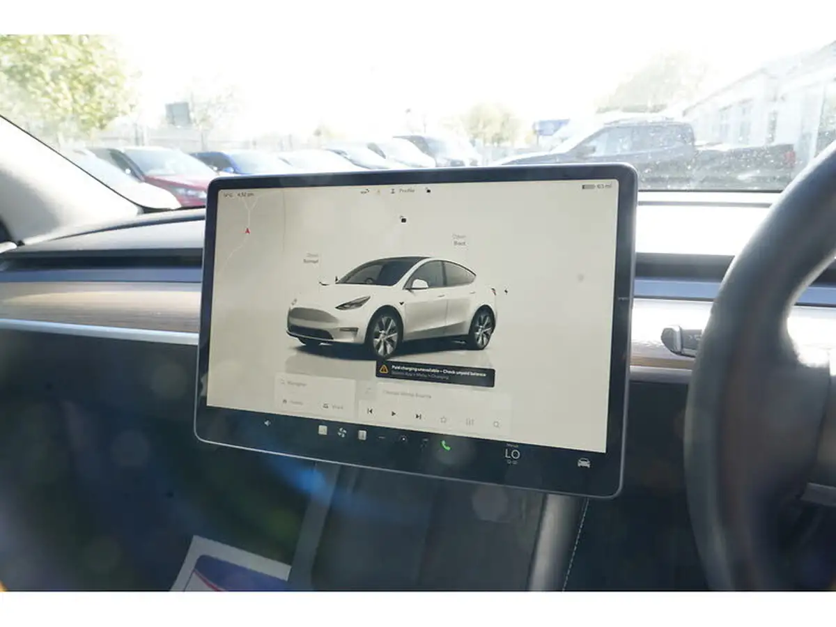 2022-tesla-model-y-e-long-range-big-20