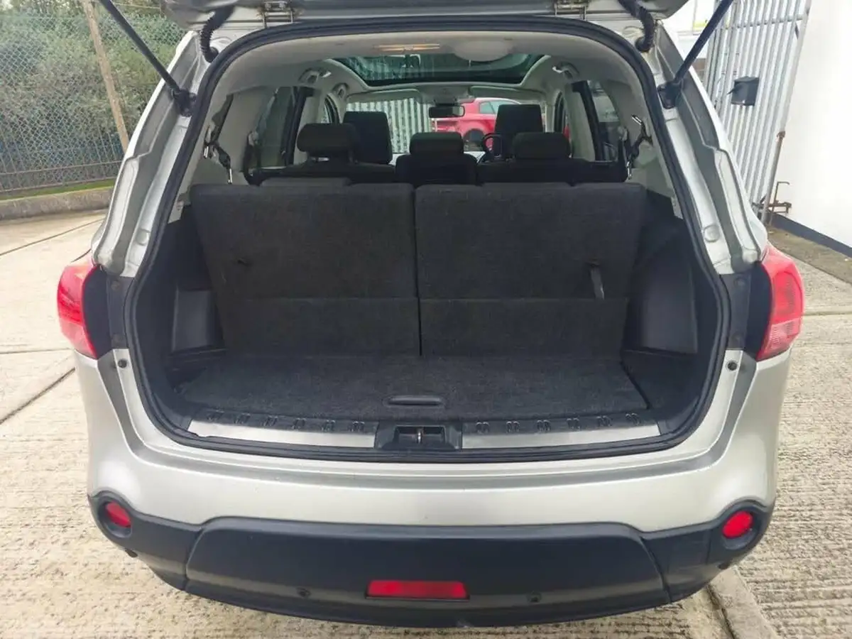 2009-nissan-qashqai2-16-acenta-big-4