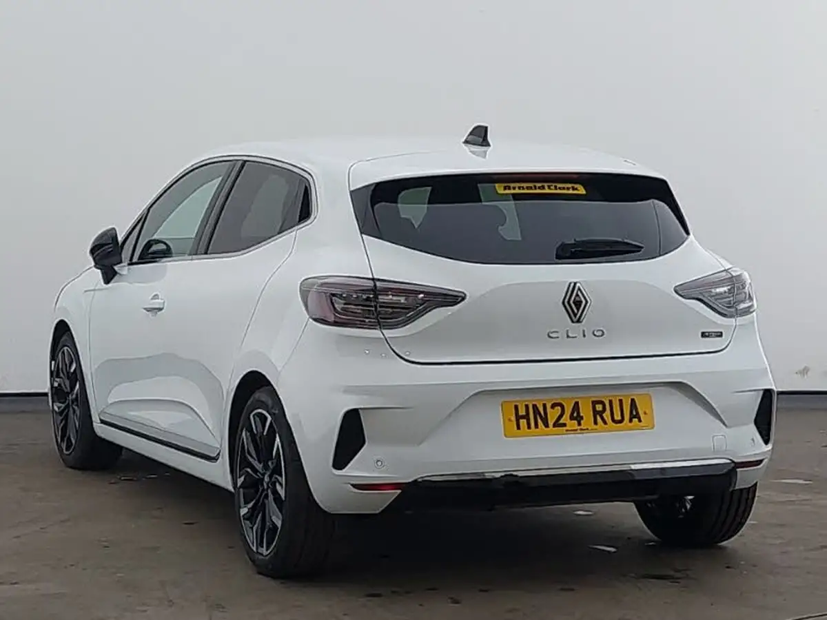 2024-renault-clio-16-techno-big-1