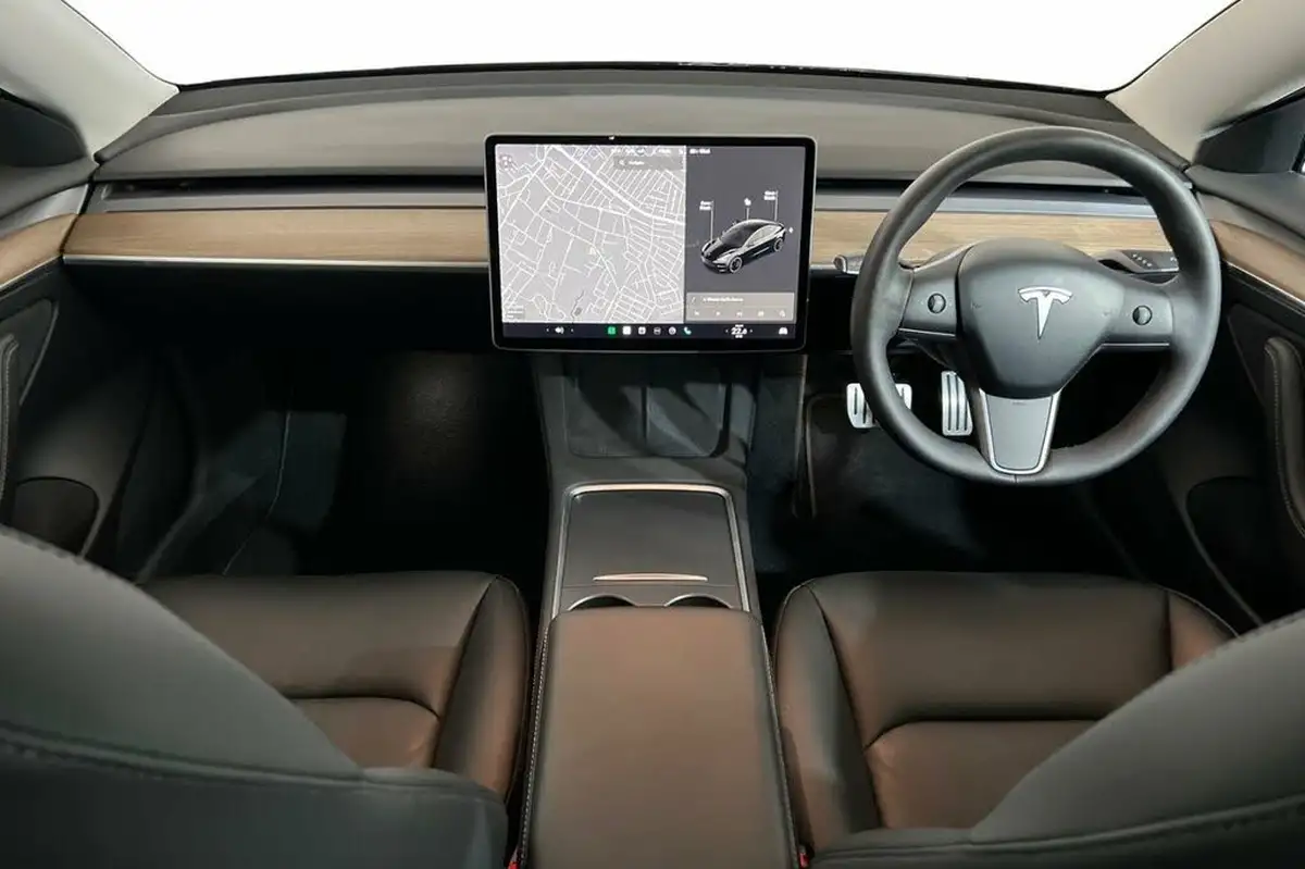 2021-tesla-model-3-e-performance-4x4-big-9