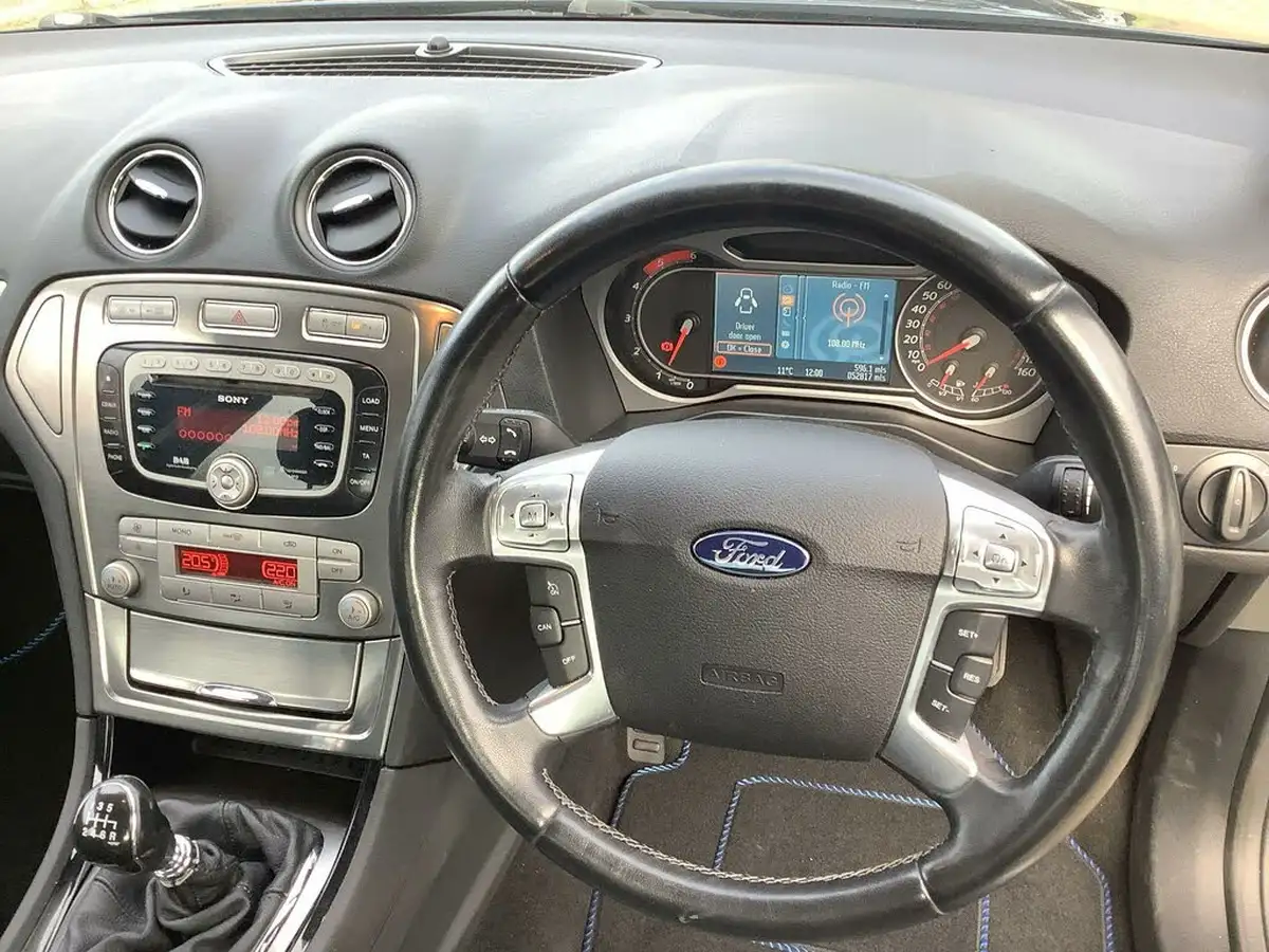 2009-ford-mondeo-22td-titanium-x-hatchback-5d-big-10