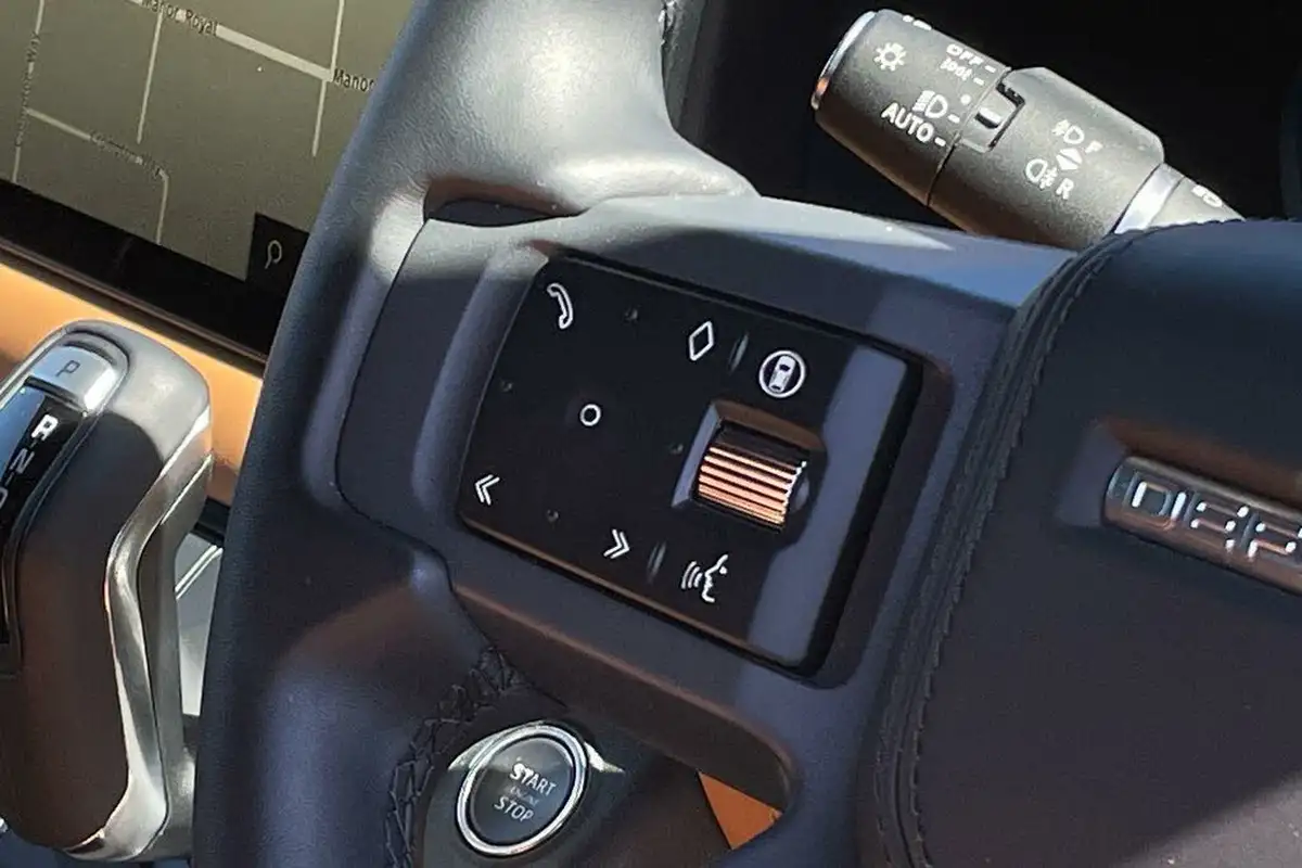 2024-land-rover-130-defender-30-d300-x-dynamic-hse-big-43