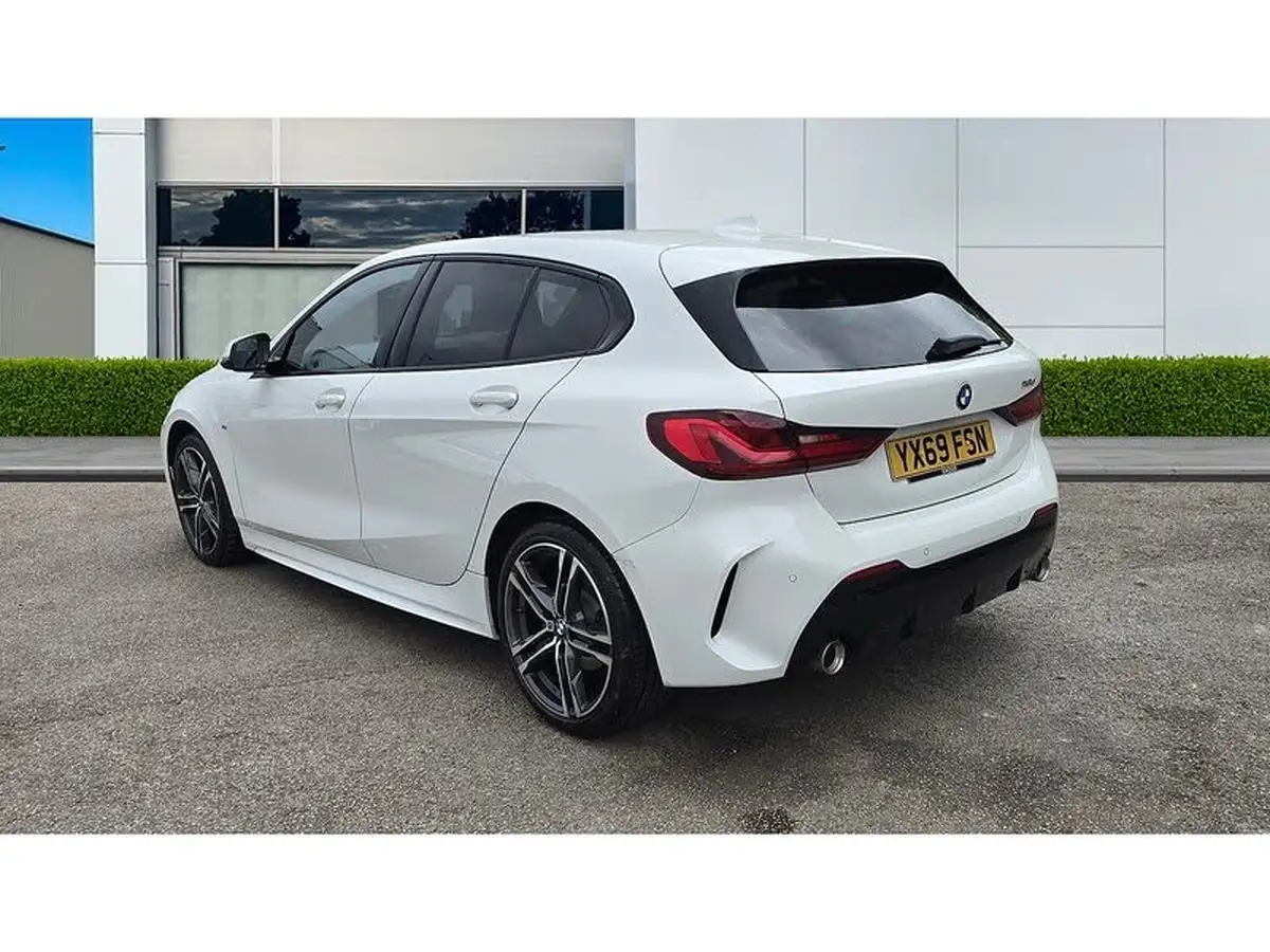 2020-bmw-1-series-20td-118d-m-sport-big-3