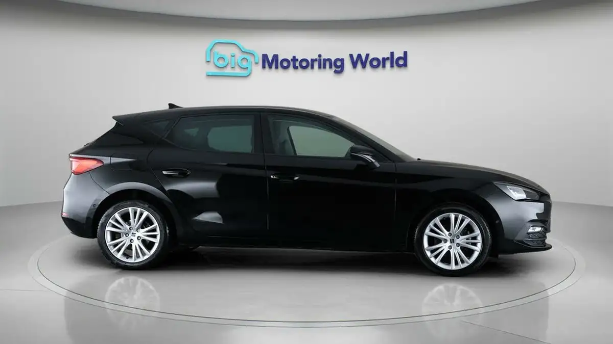 2022-seat-leon-10-tsi-evo-se-dynamic-hatchback-big-8