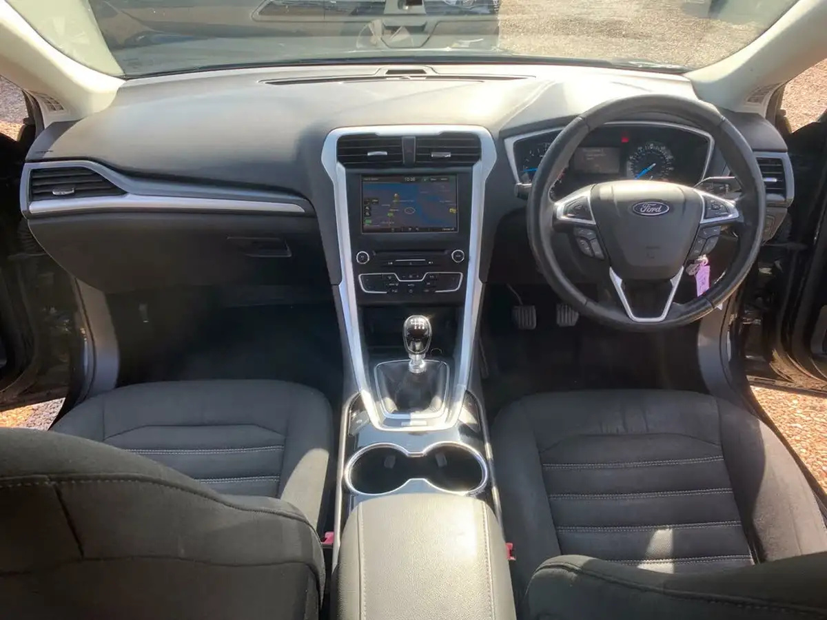 2015-ford-mondeo-20tdci-zetec-econetic-estate-big-29