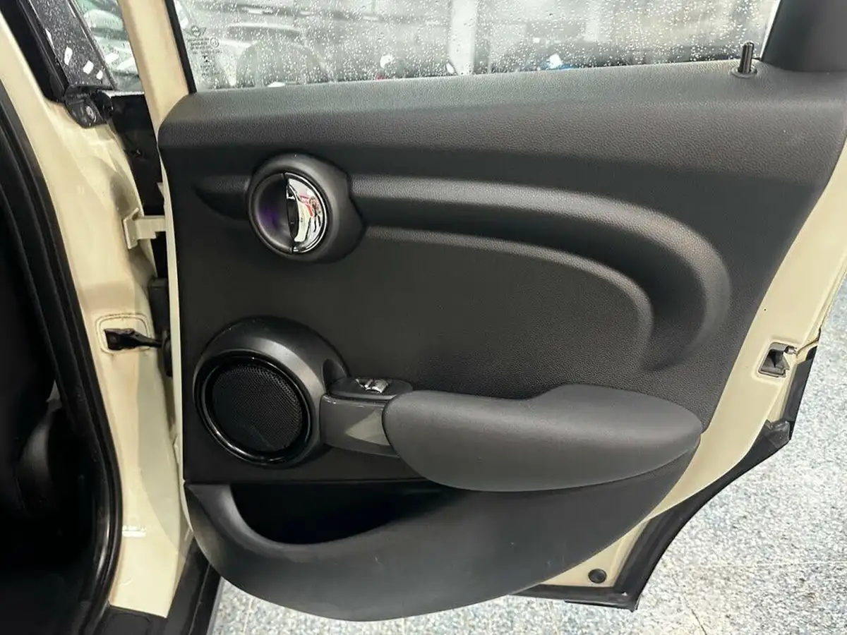2019-mini-cooper-15-cooper-classic-hatchback-5d-auto-big-6