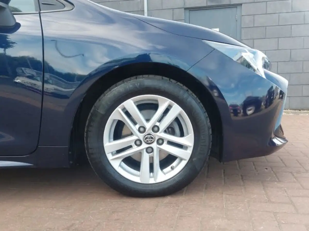 2022-toyota-corolla-18-vvt-i-icon-120bhp-trk-hatchback-5d-big-13