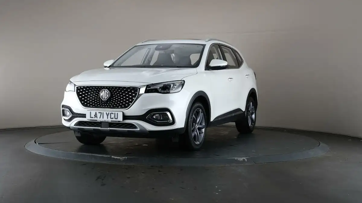 2022-mg-hs-15t-gdi-exclusive-162ps-big-45