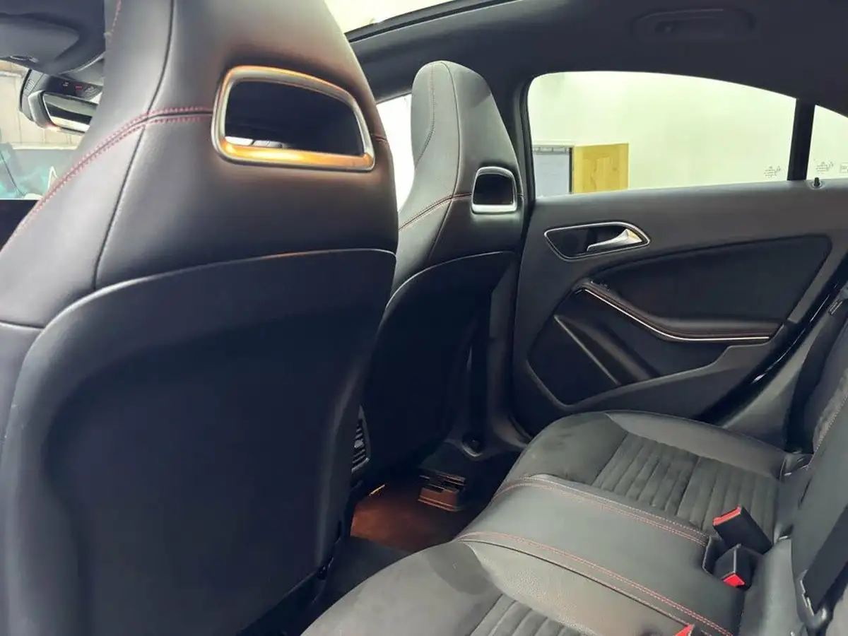 2019-mercedes-benz-cla-16-cla-200-amg-line-night-edition-plusss-coupe-4d-big-30