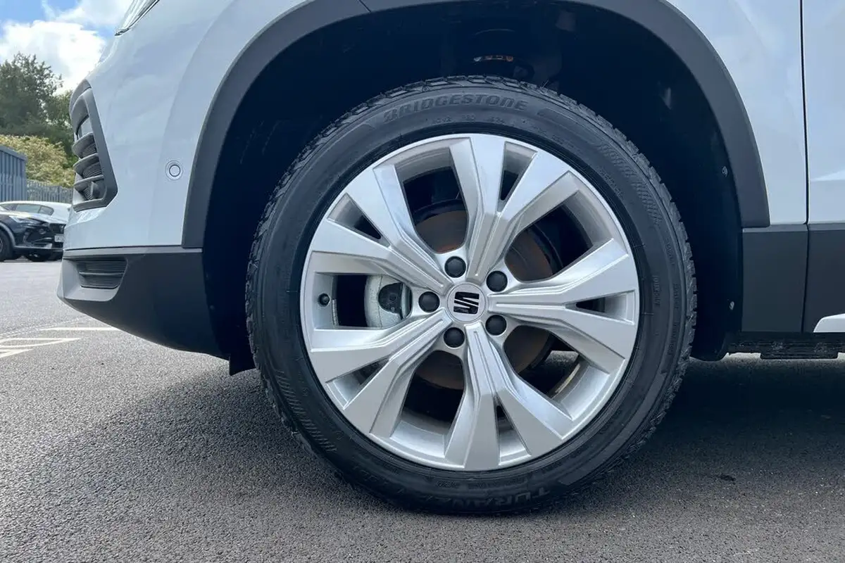 2025-seat-ateca-15-ecotsi-xperience-dsg-big-4