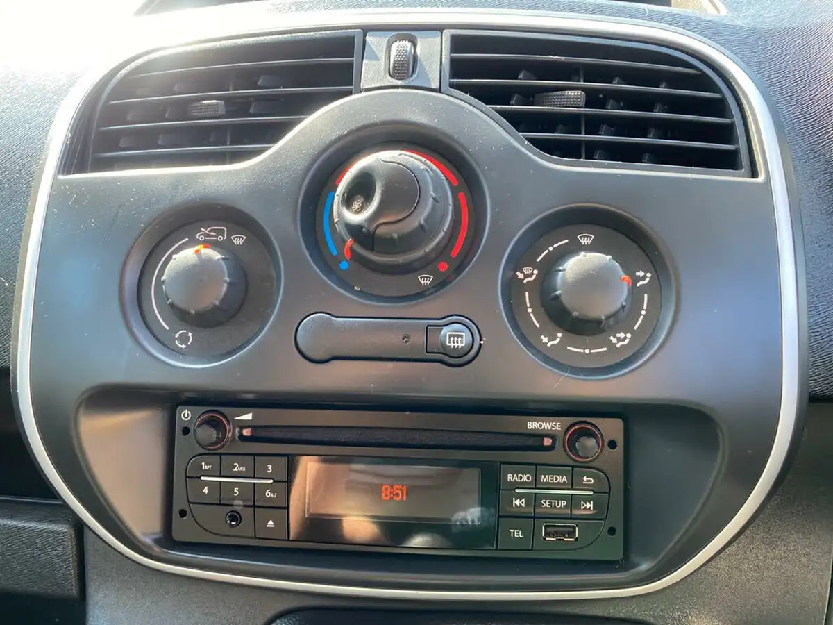 2015-renault-kangoo-15td-ml19-dci-75-business-panel-big-33