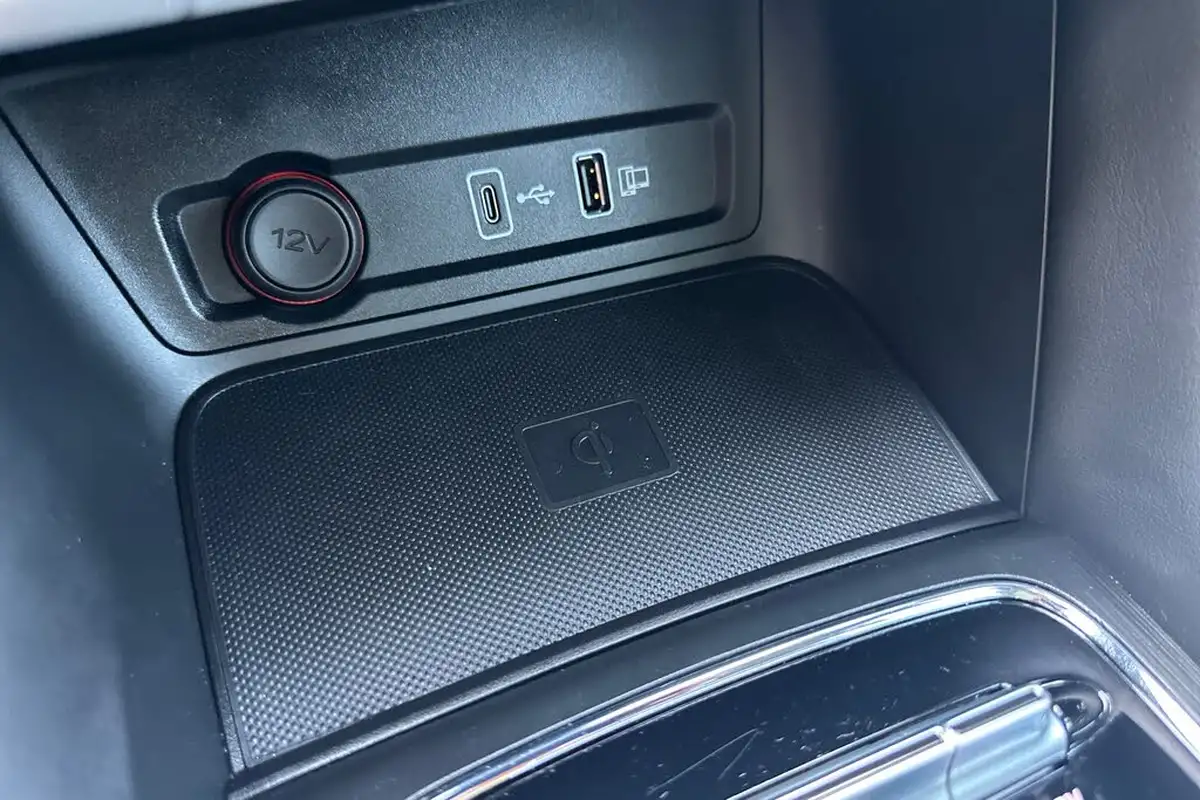 2023-mg-zs-suv-e-trophy-connect-ev-156ps-long-range-big-8